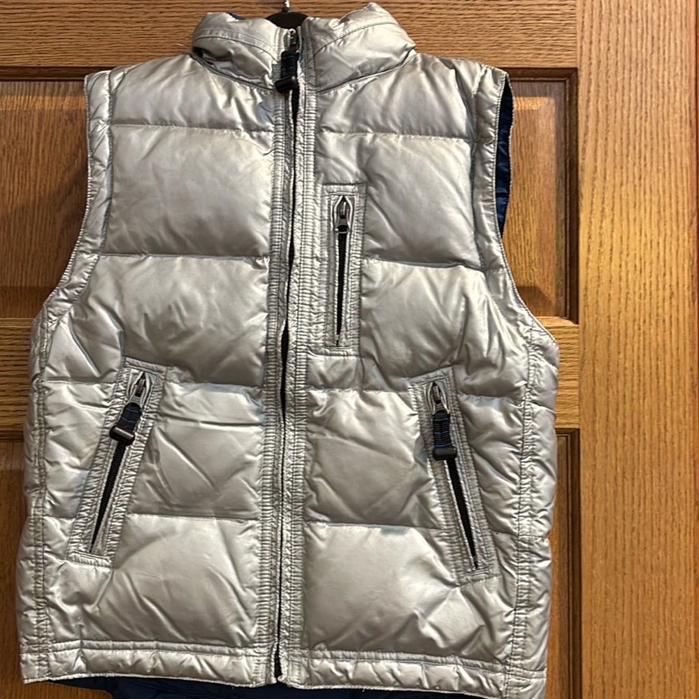 Gap medium silver puffer vest.